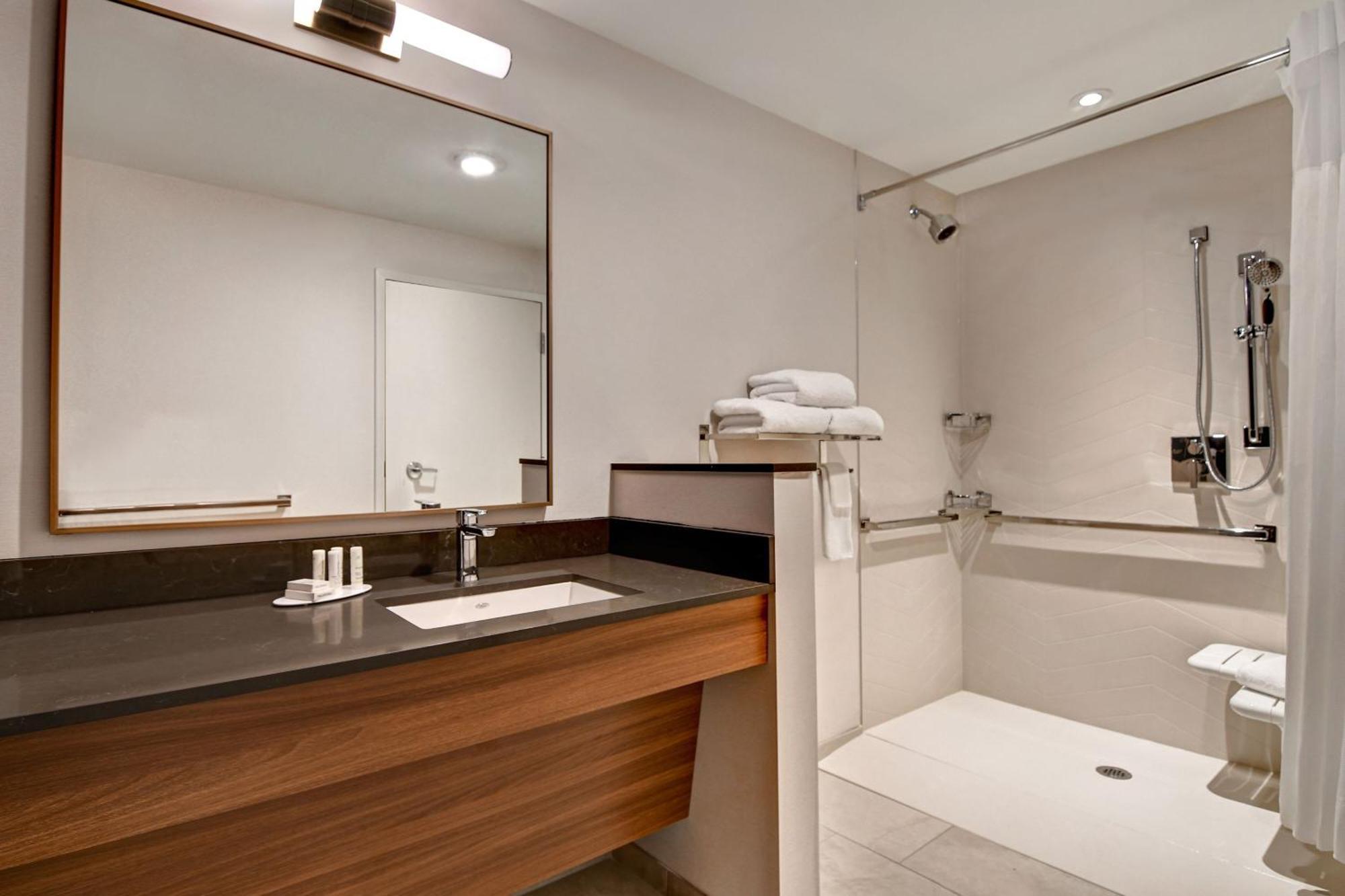 Fairfield Inn & Suites By Marriott Селінсгров Екстер'єр фото